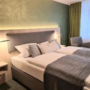 https://gasthof-pension-cafe-wiesengrund.com-bavaria.com